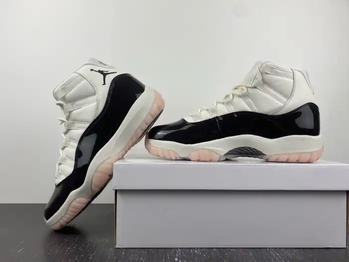 Bmlin Shoes Air Jordan 11 WMNS Neapolitan AR0715-101