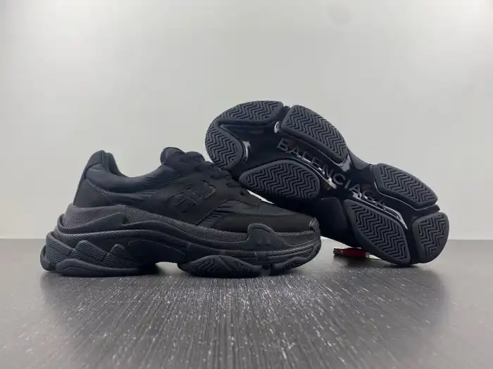 Rep LY BLCG TRIPLE S SNEAKER 710157 W3CU1 1000