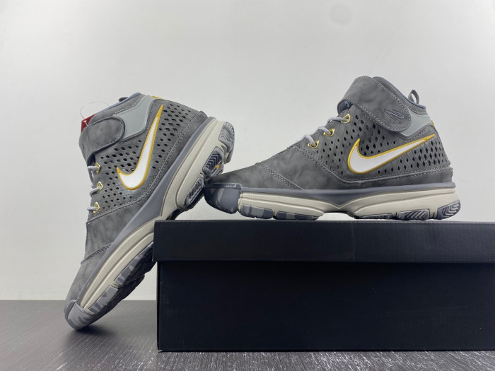 KICKWHO Nike Kobe 2 Prelude (4 50+ Points) 640222-001