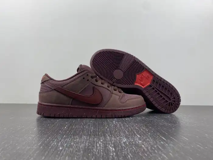 Reps LY Nike SB Dunk Low City of Love FN0619-600