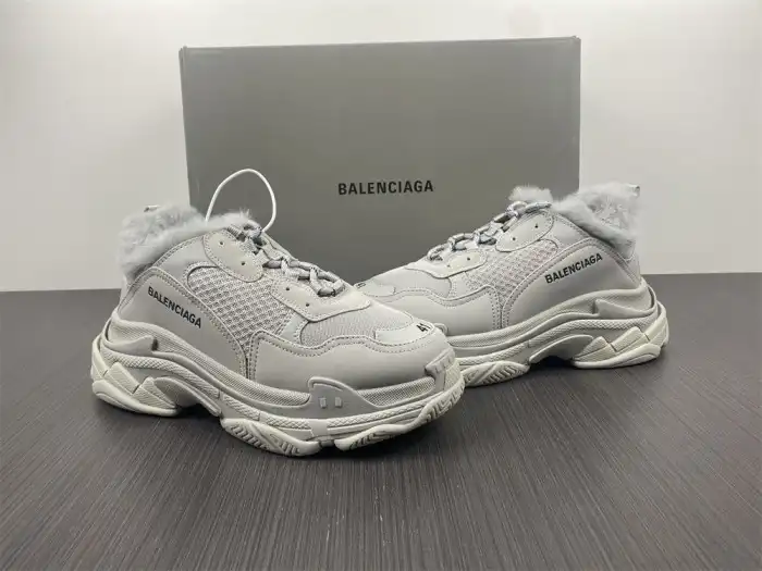 Bmlin Shoes BLCG TRIPLE S SNEAKER 668563 W3CQ5 1210