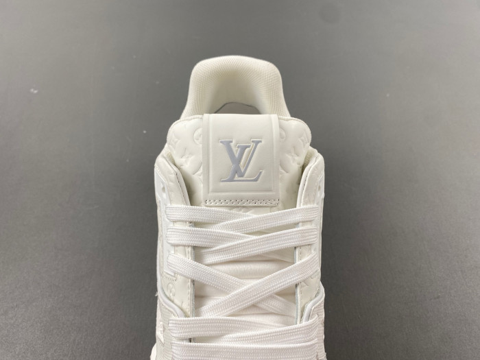 TB LV TRAINER SNEAKER 24052404