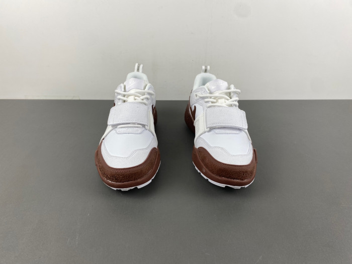 KICKWHO Travis Scott x Nike Zoom Field Jaxx Light Chocolate HQ3073-100