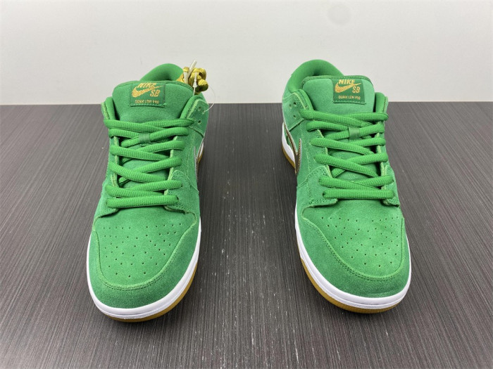 TB Nike SB Dunk Low St. Patricks Day BQ6817-303