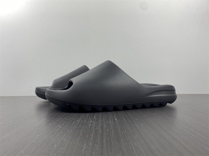 TB Adidas Yeezy Slide Onyx HQ6448