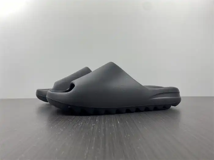 Kickmax Adidas Yeezy Slide Onyx HQ6448