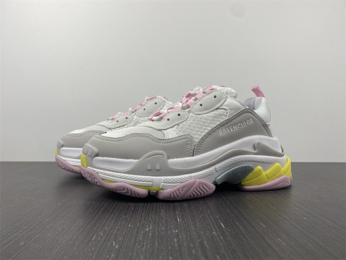 TB BLCG TRIPLE S SNEAKER 524039 W2FW4 7541