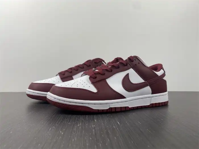 LY Nike Dunk Low Bordeaux (W) DD1503-108