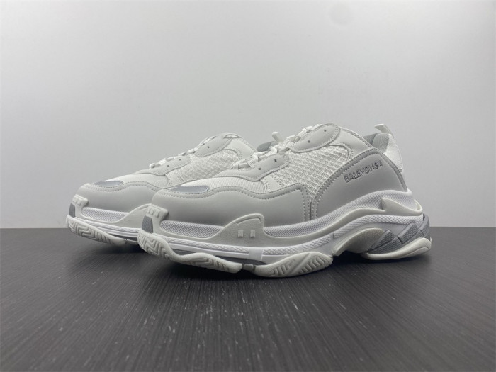 TB BLCG TRIPLE S SNEAKER 536737 W2F54 1200