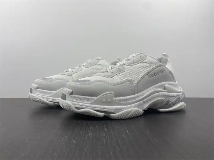 LY BLCG TRIPLE S SNEAKER 536737 W2F54 1200