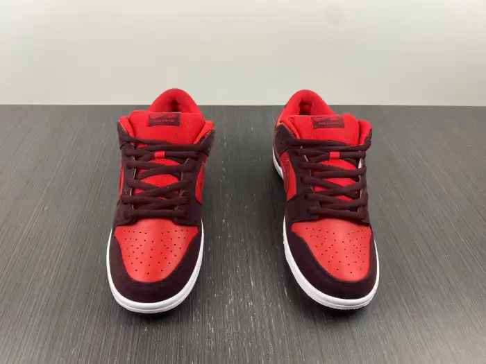 Rep LY Nike SB Dunk Low Cherry DM0807-600