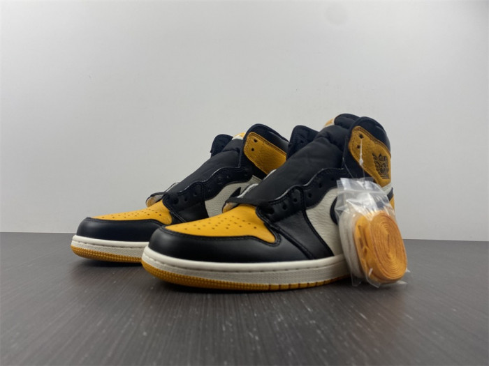 TB Air Jordan 1 High OG Yellow Toe 555088-711