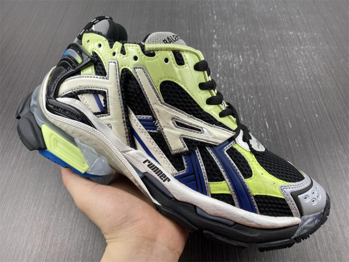 TB BLCG RUNNER SNEAKER 677403 W1RC6 0203