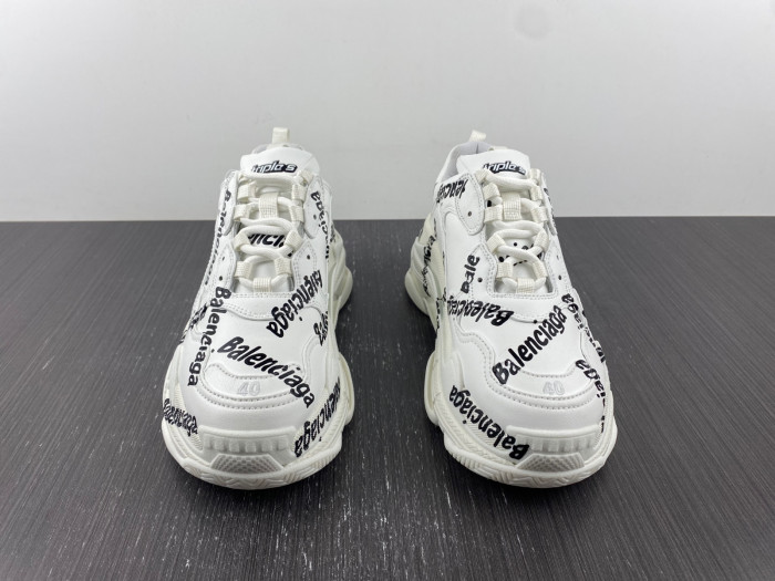 TB BLCG TRIPLE S SNEAKER 536737 W2FAB 9010