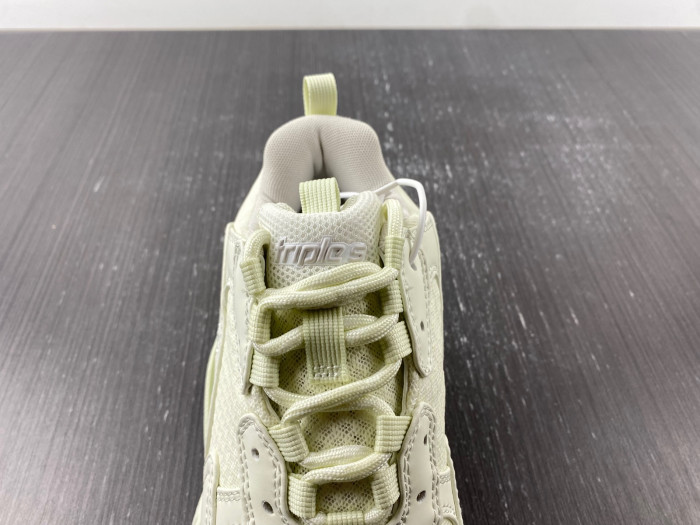 KICKWHO BLCG TRIPLE S SNEAKER 524039 W2CR5 9001