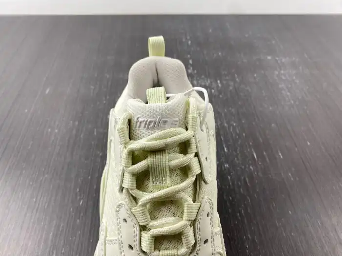 Cheap LY BLCG TRIPLE S SNEAKER 524039 W2CR5 9001