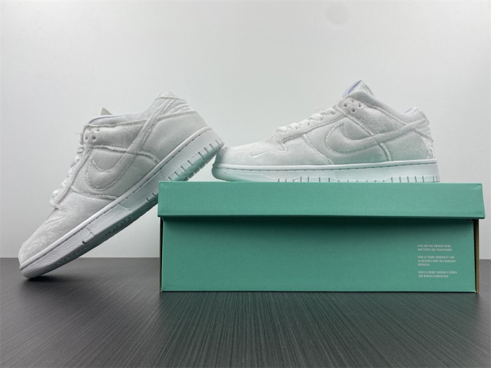 KICKWHO Dover Street Market x Nike Dunk Low Triple White DH2686-100