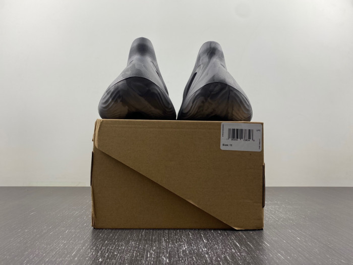 TB Adidas Yeezy Foam RNR MX Granite IE4931