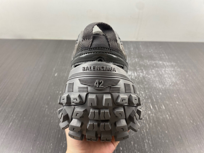 KICKWHO BLCG DEFENDER SNEAKER 685613 W2RA6 3000