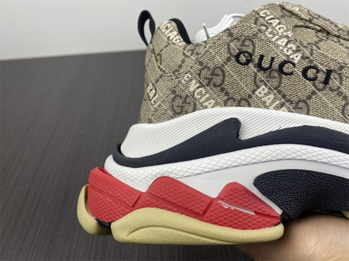 TB GUCC*BLCG TRIPLE S SNEAKER 681066 ULZ10 9795