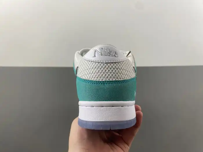 Rep LY Nike SB Dunk Low April Skateboards FD2562-400