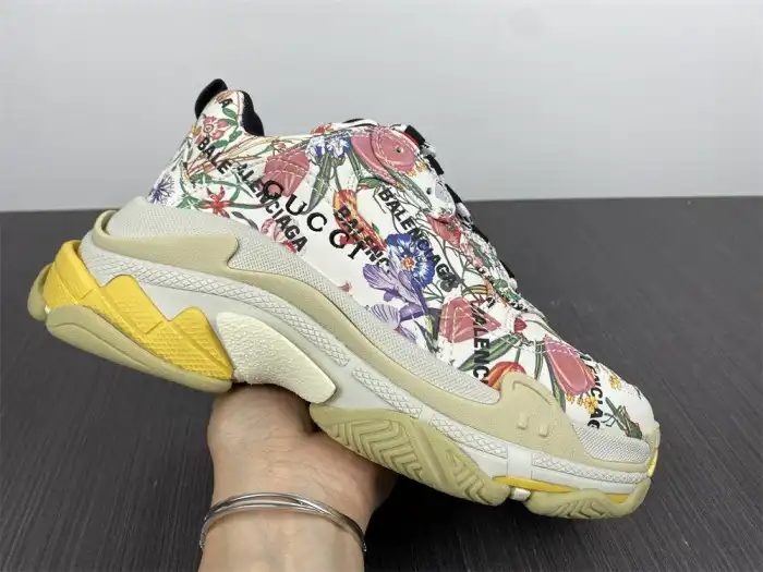 Rep LY GUCC*BLCG TRIPLE S SNEAKER 677195 UL110 8461