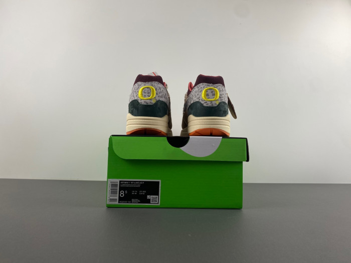 KICKWHO Nike Air Max 1 '87 Luxe University of Oregon PE (2024) (Numbered) HQ2639-100