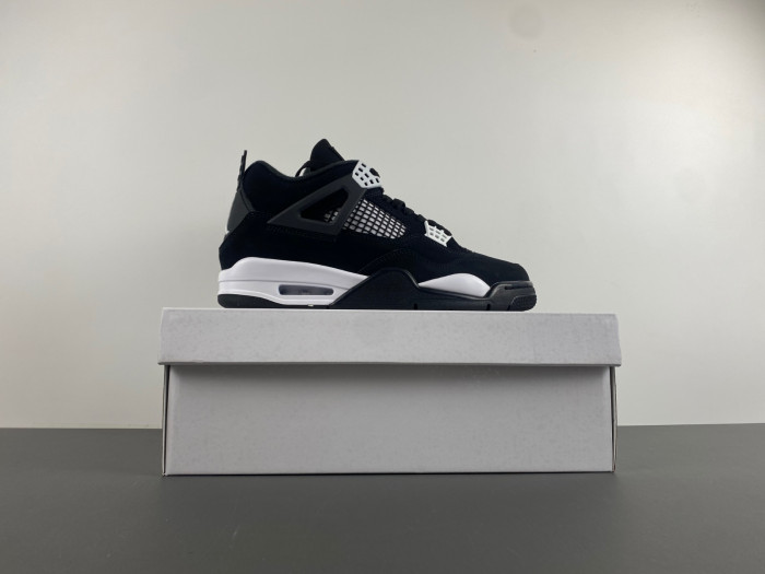 TB AIR JORDAN 4 "WHITE THUNDER" FQ8138-001