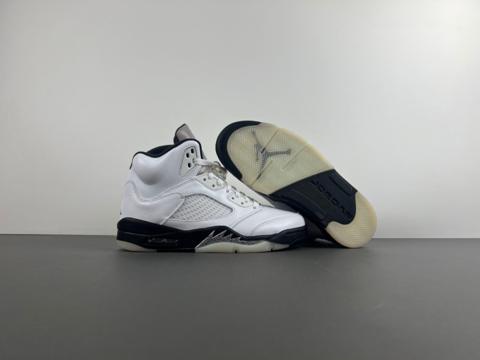 TB AIR JORDAN 5 RETRO 'WHITE BLACK' DD0587-110