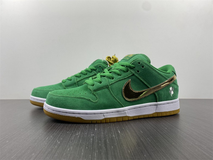 TB Nike SB Dunk Low St. Patricks Day BQ6817-303