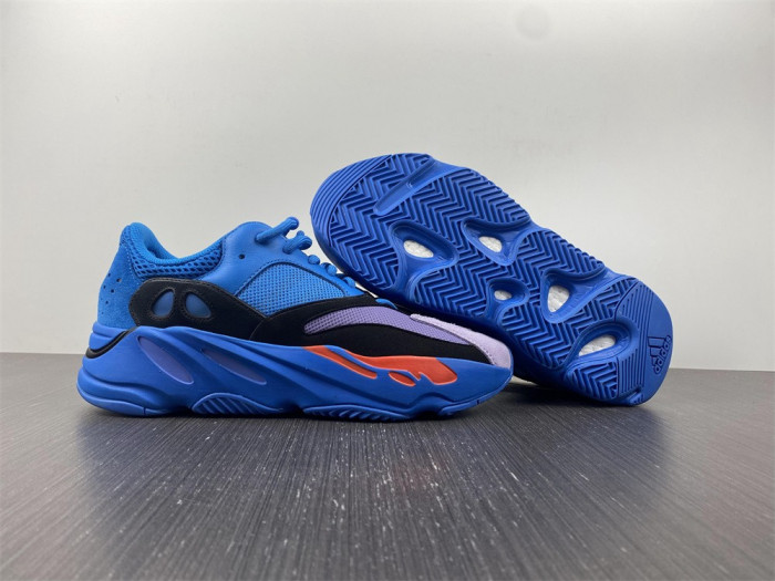 TB ADIDAS YEEZY BOOST 700 HI-RES BLUE HP6674