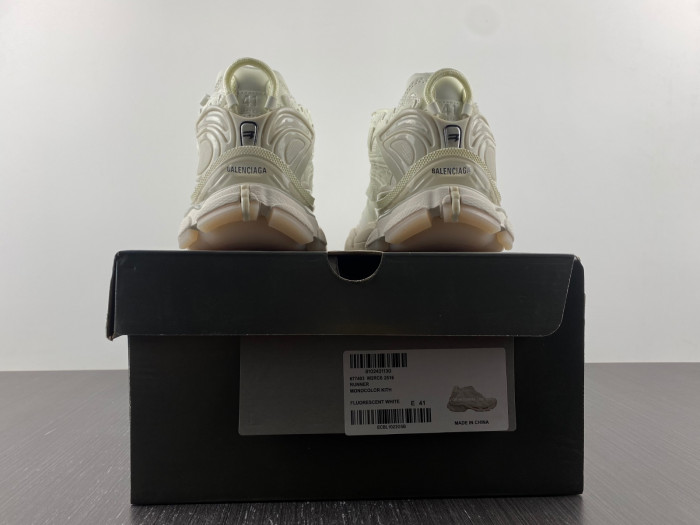 TB BLCG RUNNER SNEAKER 677403 W2RC8 2516