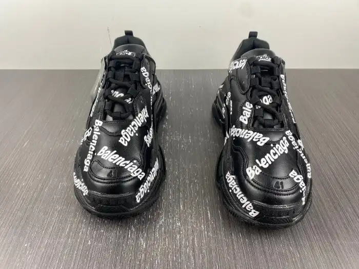 Reps LY BLCG TRIPLE S SNEAKER 536737 W2FAB 1090