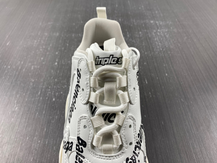 TB BLCG TRIPLE S SNEAKER 524039 W2FAB 9010