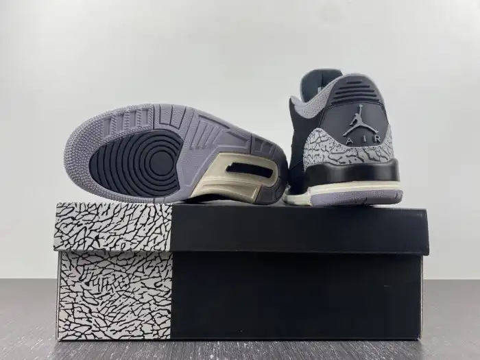 Bmlin Shoes Air Jordan 3 WMNS Off Noir CK9246-001