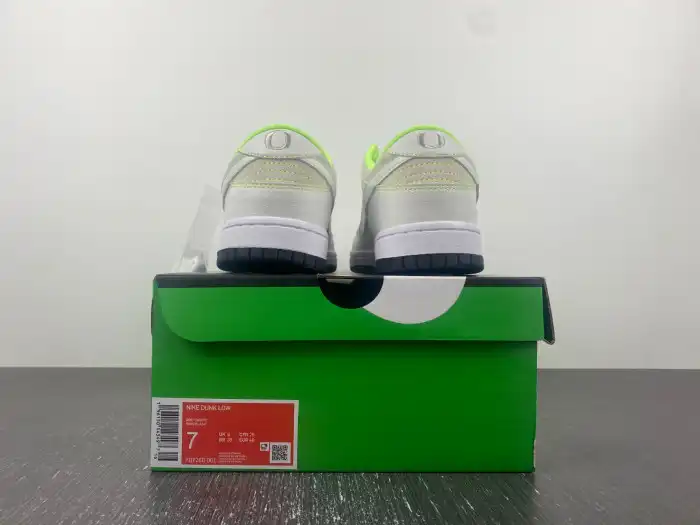 Cheap LY Nike Dunk Low University of Oregon PE (2023) FQ7260-001