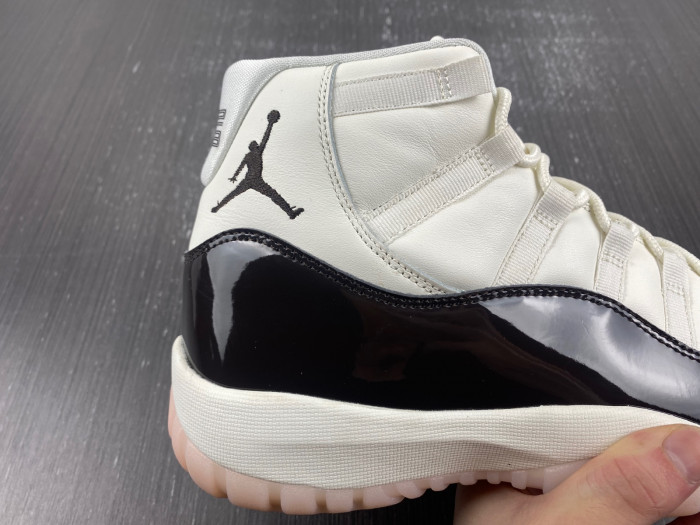 TB Air Jordan 11 WMNS Neapolitan AR0715-101