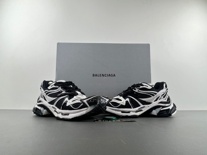 TB BLCG RUNNER 2.0 SNEAKER 779064-W3RBXP-0213