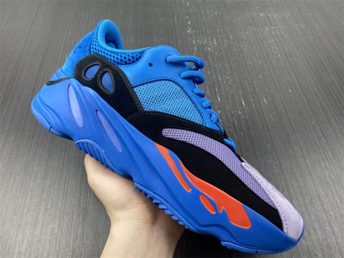 TB ADIDAS YEEZY BOOST 700 HI-RES BLUE HP6674