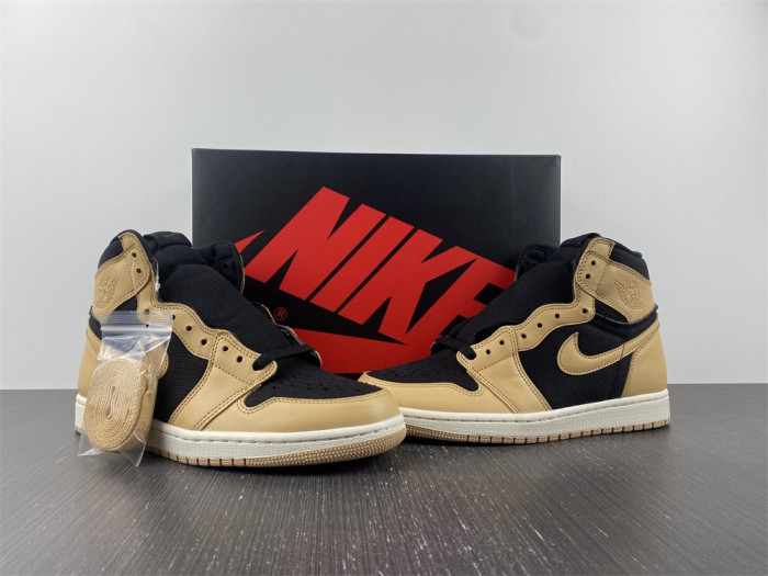 TB Air Jordan 1 High OG Heirloom 555088-202