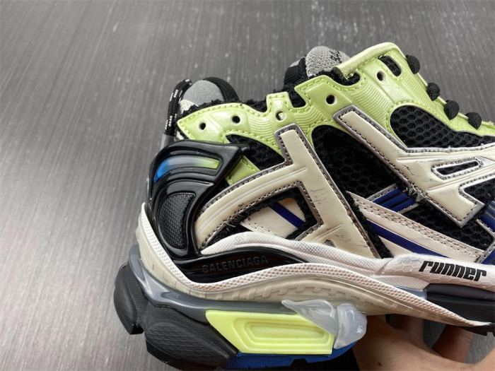 TB BLCG RUNNER SNEAKER 677403 W1RC6 0203