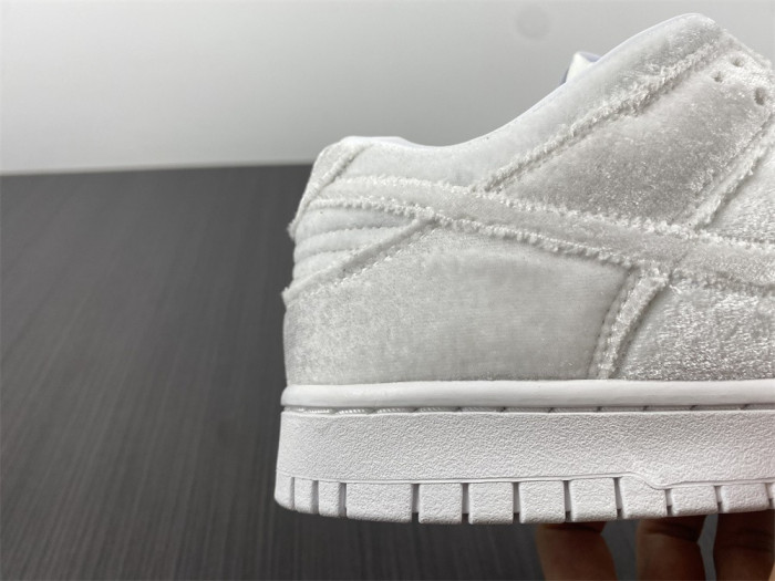 KICKWHO Dover Street Market x Nike Dunk Low Triple White DH2686-100