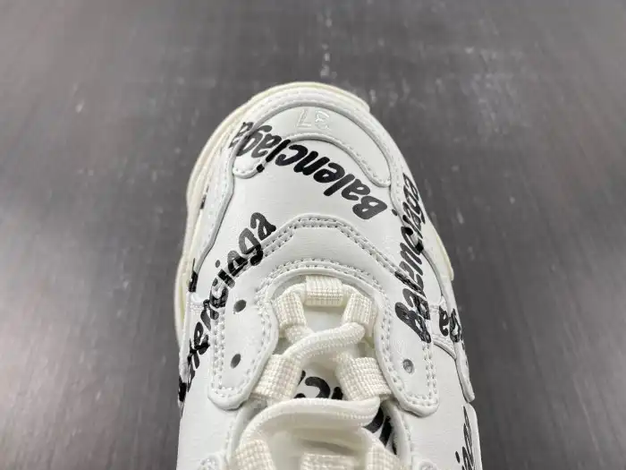 Rep LY BLCG TRIPLE S SNEAKER 524039 W2FAB 9010