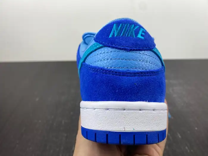 Reps LY Nike SB Dunk Low Blue Raspberry DM0807-400