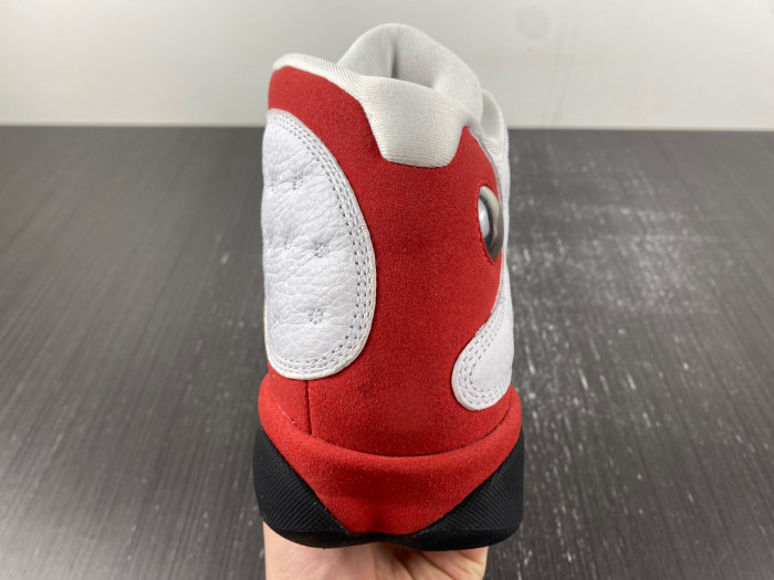 KICKWHO Jordan 13 Retro OG Chicago (2017) 414571-122