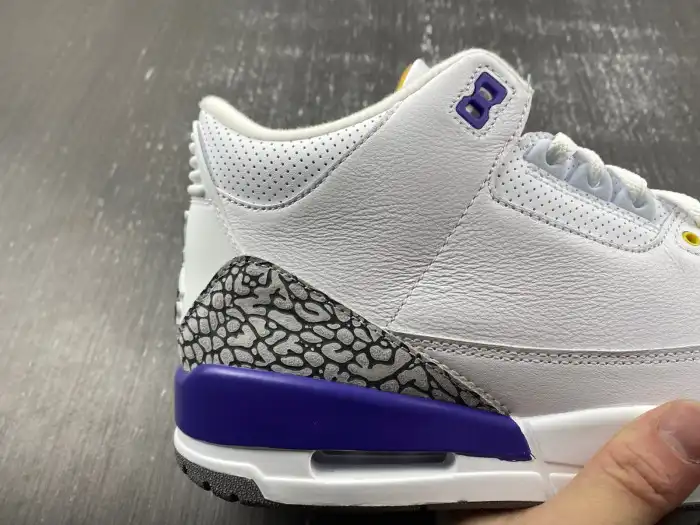 Reps HYPE Jordan 3 Retro Kobe Bryant PE 869802-907