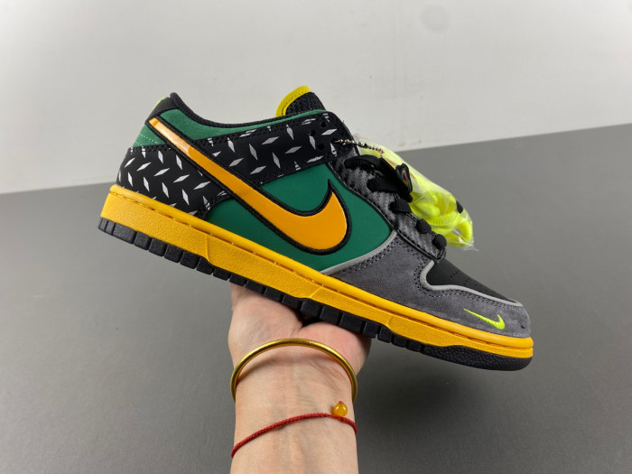 TB Division Street x Nike Dunk Low What The Duck (Home) HV1454-001