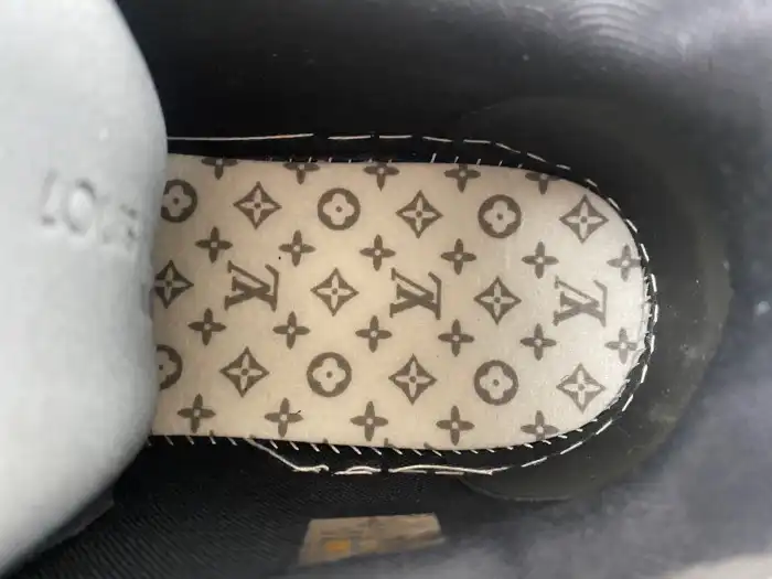 Rep LY LV TRAINER SNEAKER 24121003