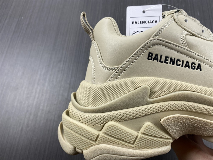 TB BLCG TRIPLE S SNEAKER 536737 W2FW1 4561