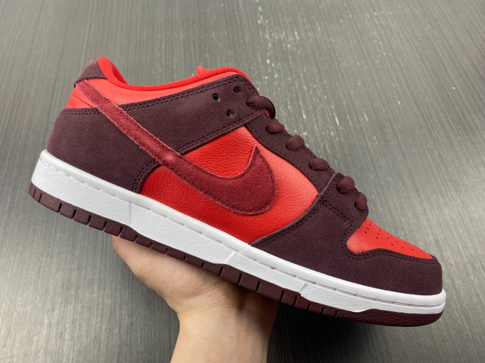 TB Nike SB Dunk Low Cherry DM0807-600